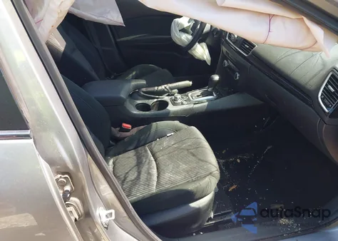 2015 Mazda Mazda3 I Touring z USA, uszkodzony, nr VIN 3MZBM1V78FM208655